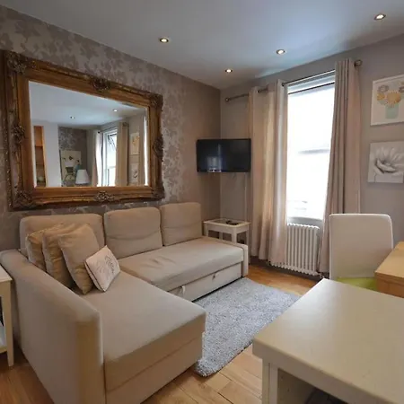 Cheerful 2 Bed Home With Terrace In Central Camden Londres Exterior foto