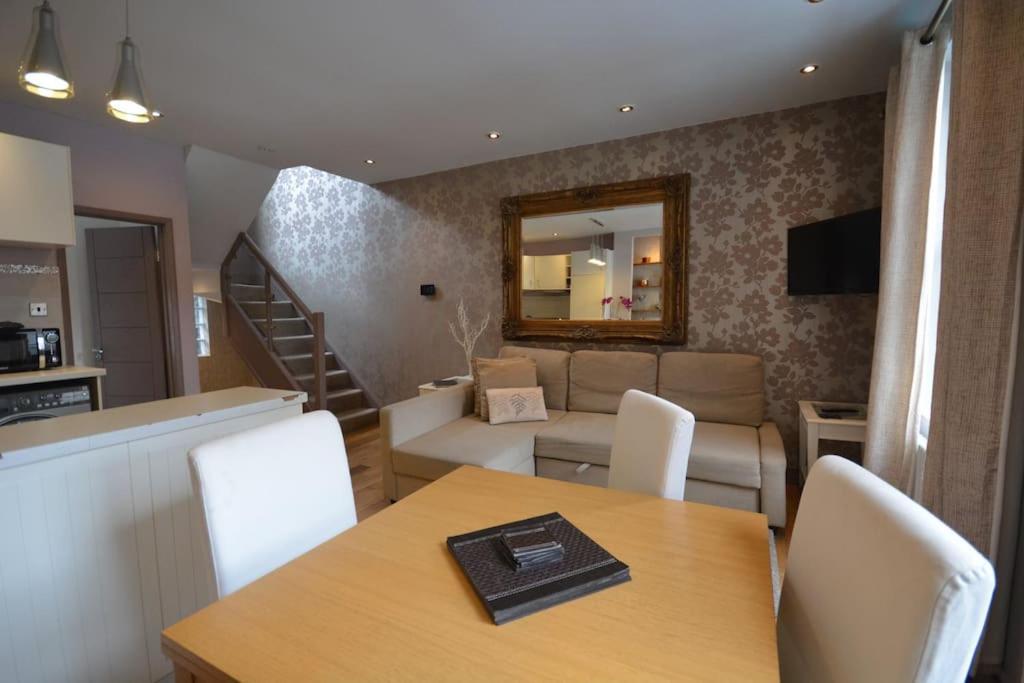 Cheerful 2 Bed With Terrace In Camden Londres