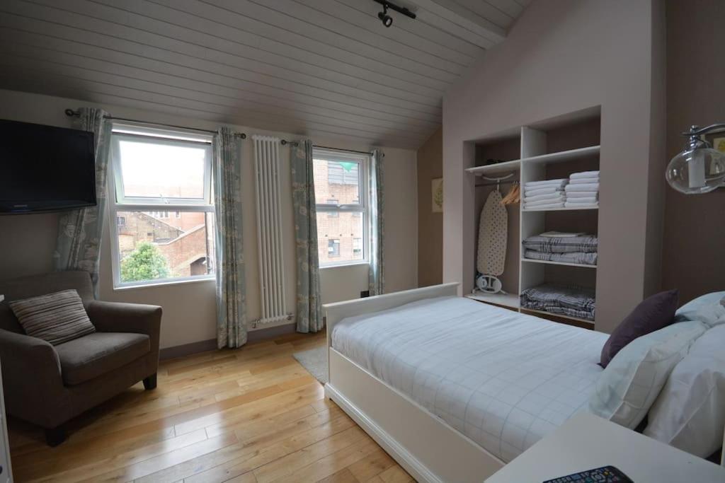 Cheerful 2 Bed With Terrace In Camden Apartamento